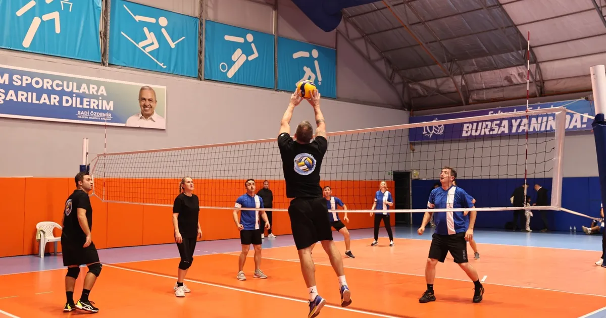 nilufer belediyesi calisanlari filede ter doktu 76dr88Pa.webp