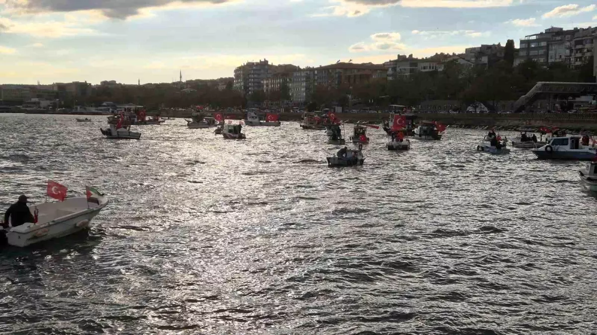 tekirdagda balikcilardan gazzeye destek konvoyu LtYFMLzg