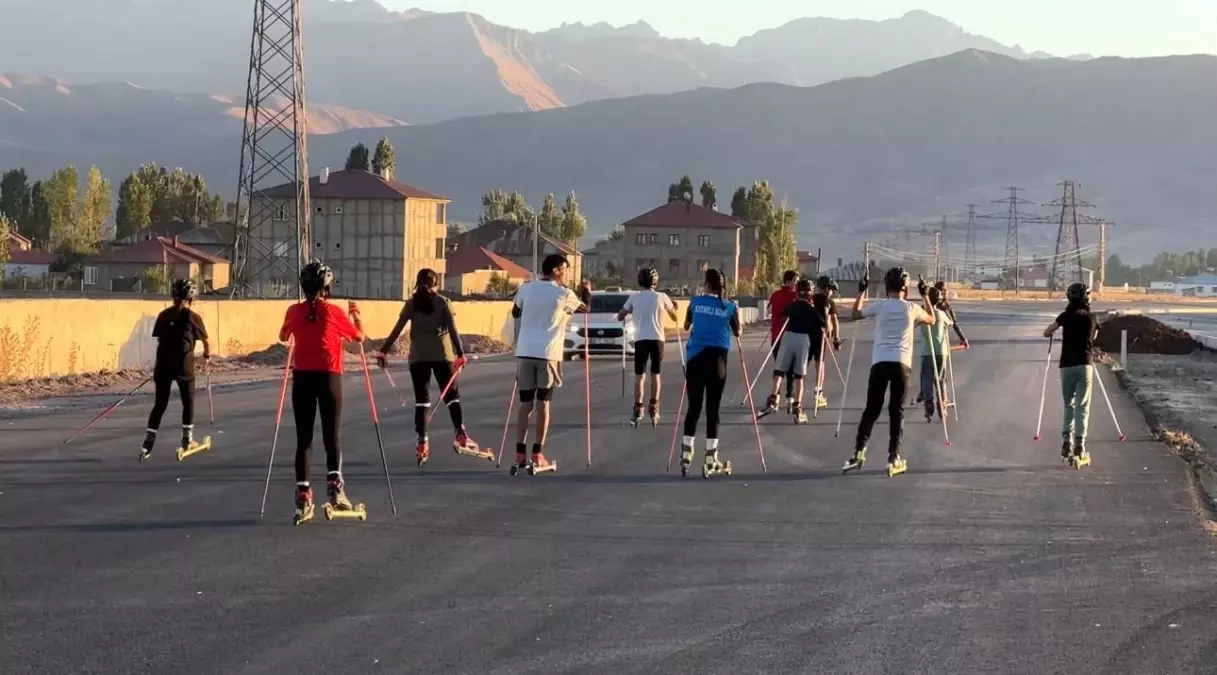 yuksekovanin kayakcilari zorlu kosullarda antrenman yapiyor mRnCZJlE