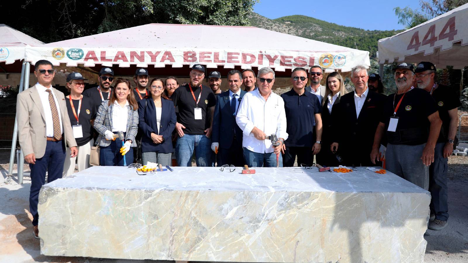 alanyada uluslararasi alanya tas heykel sempozyumu basladi ZVhjeeuq.jpg
