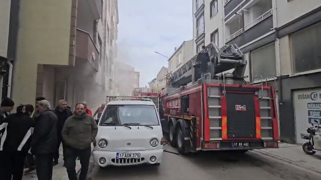 Gelibolu’da Apartman Yangını Paniğe Neden Oldu