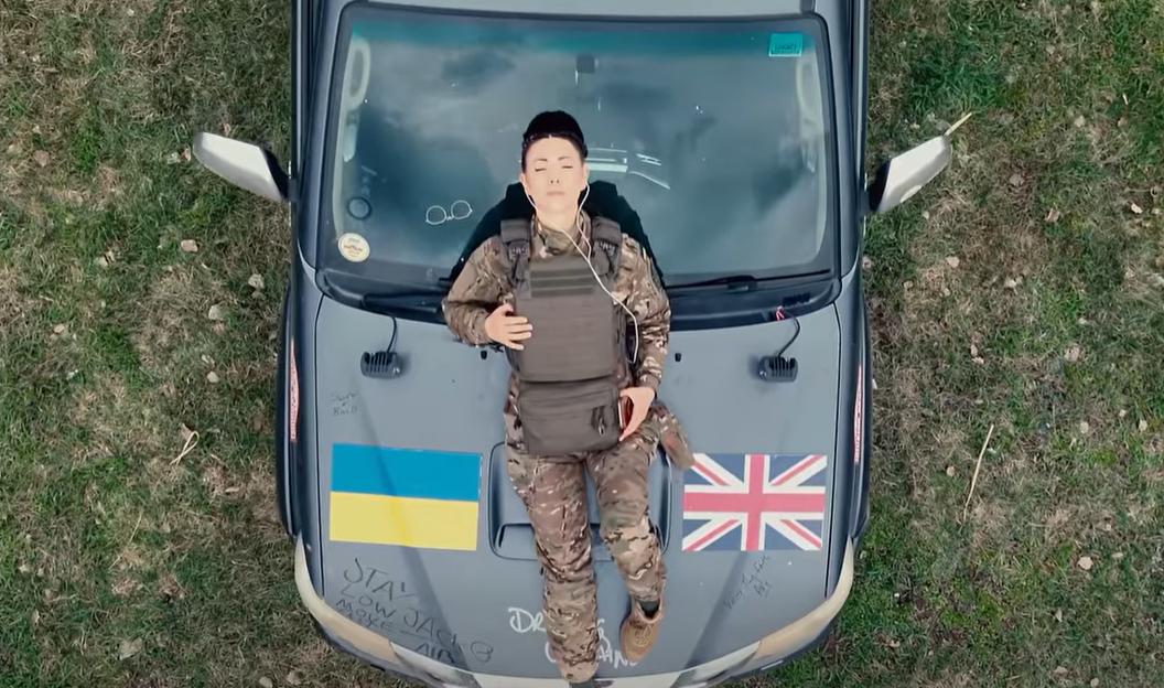 Dua Lipa’dan Savaş Bölgesine Destek: Acil Yardım Araçları Gönderildi