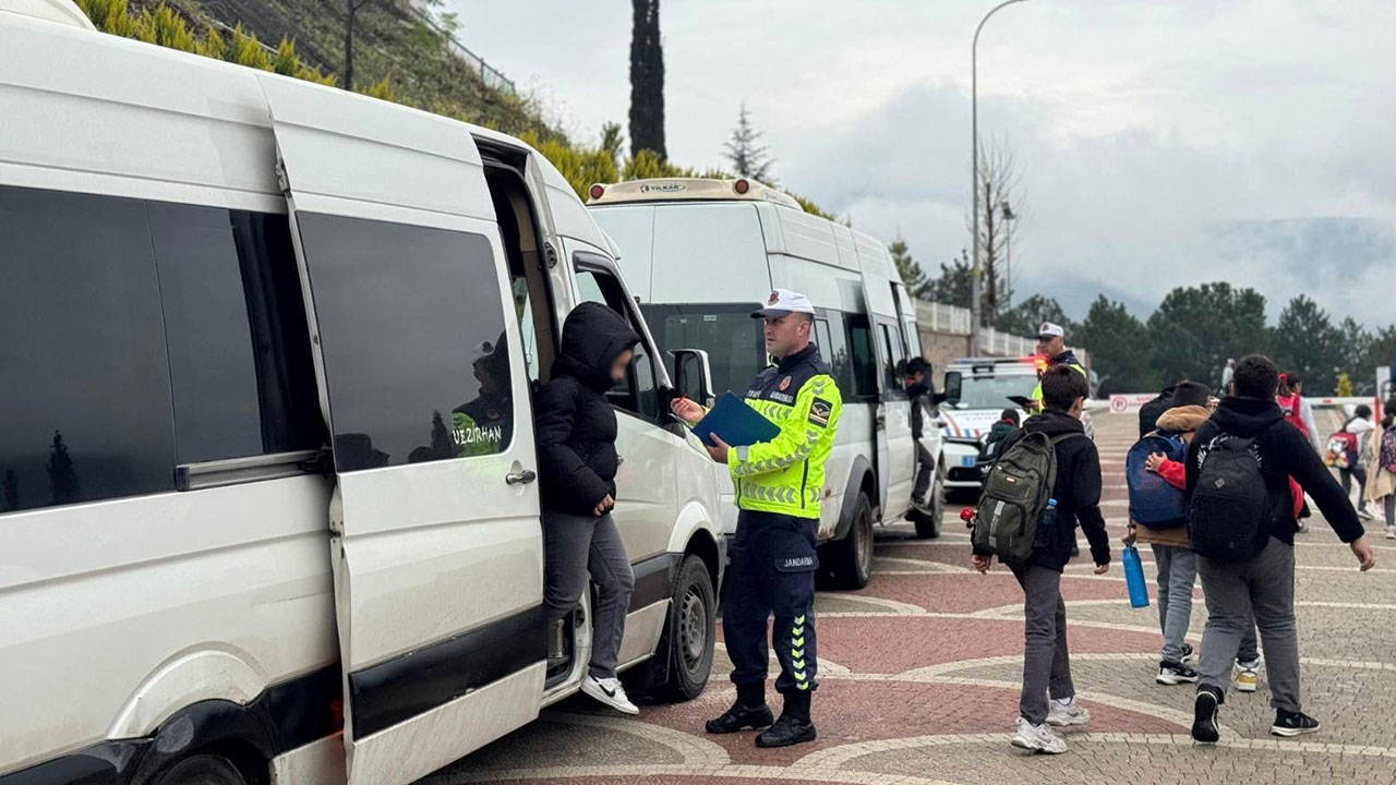 Okul Servis Araçlarında ‘Okul Taşıtı’ Uygulaması: Cezalar Başlıyor