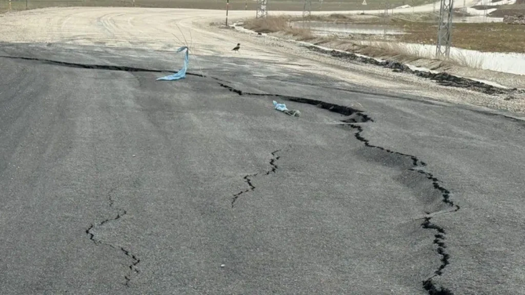 yolsuzluk-hakkariyi-canindan-bezdirdi-tptzjr6e